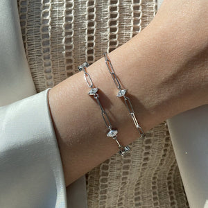 1 MARQUISE WHITE GOLD CONTEMPORARY BRACELET