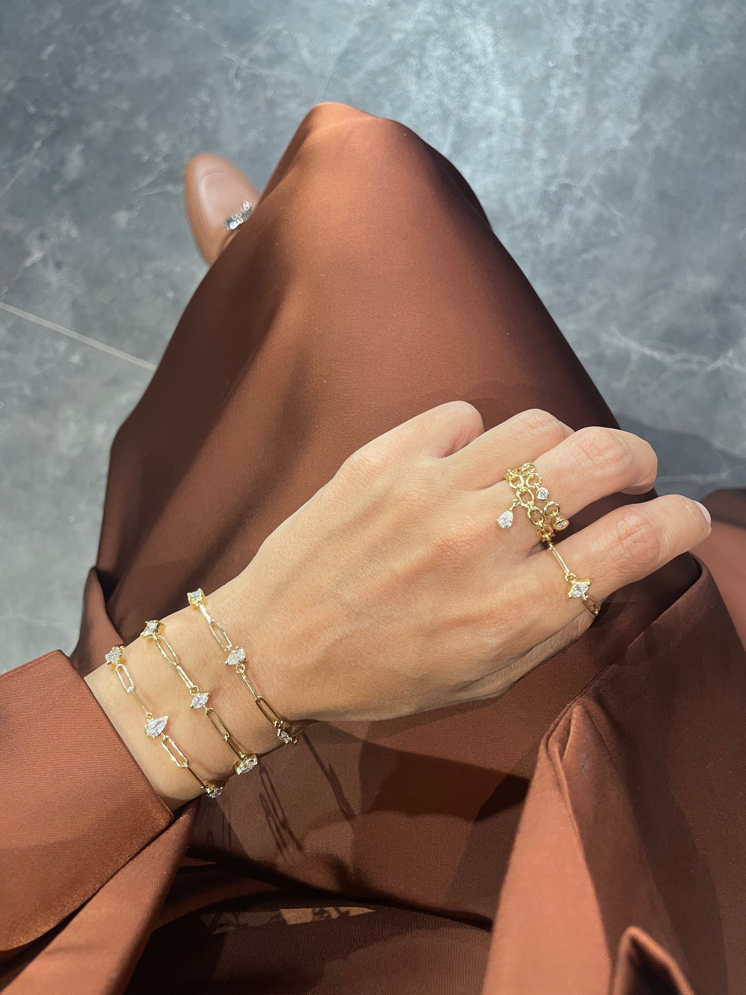 3 MULTISHAPED DIAMONDS CONTEMPORARY BRACELET