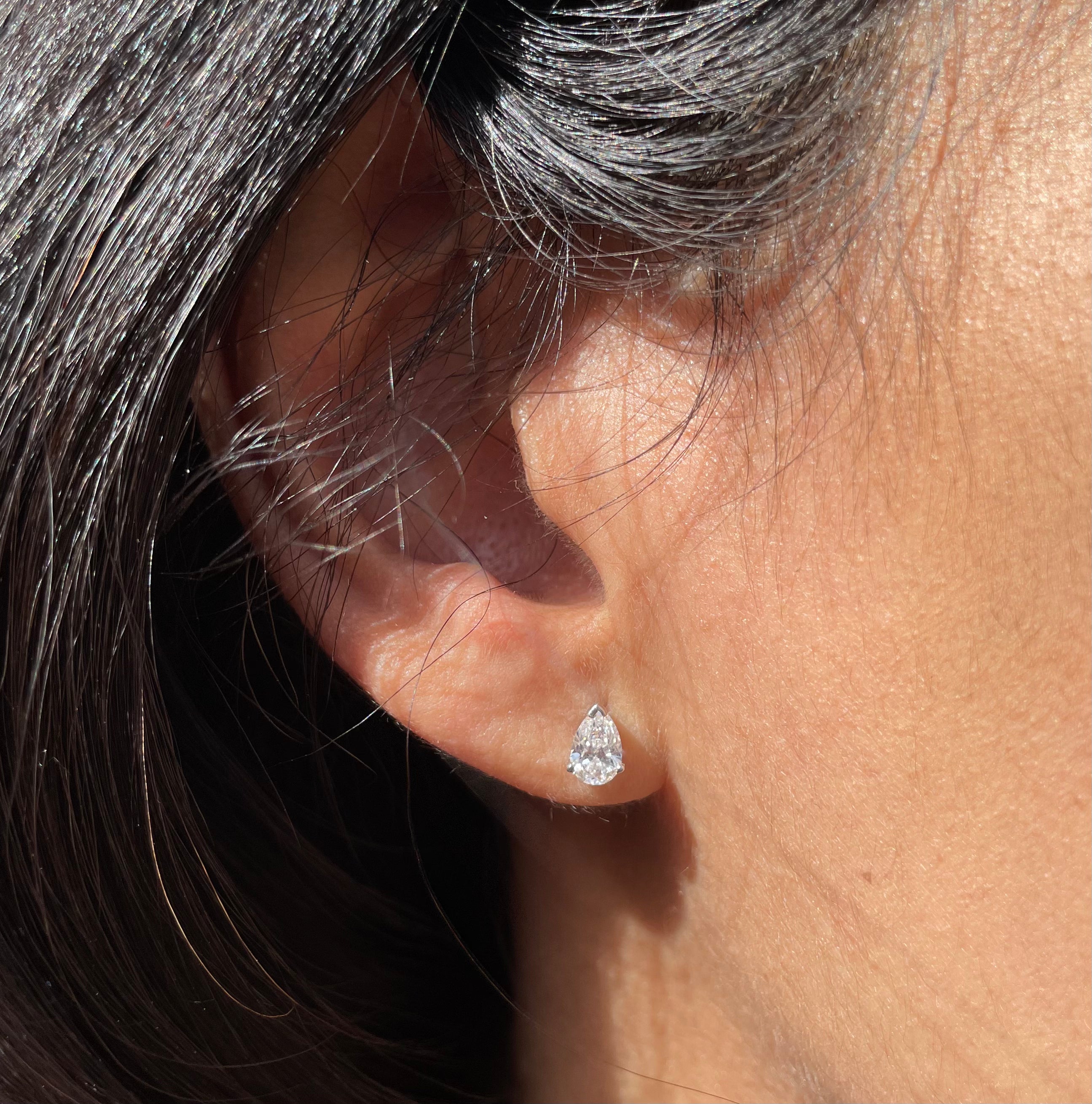 MEDIUM PEAR STUDS